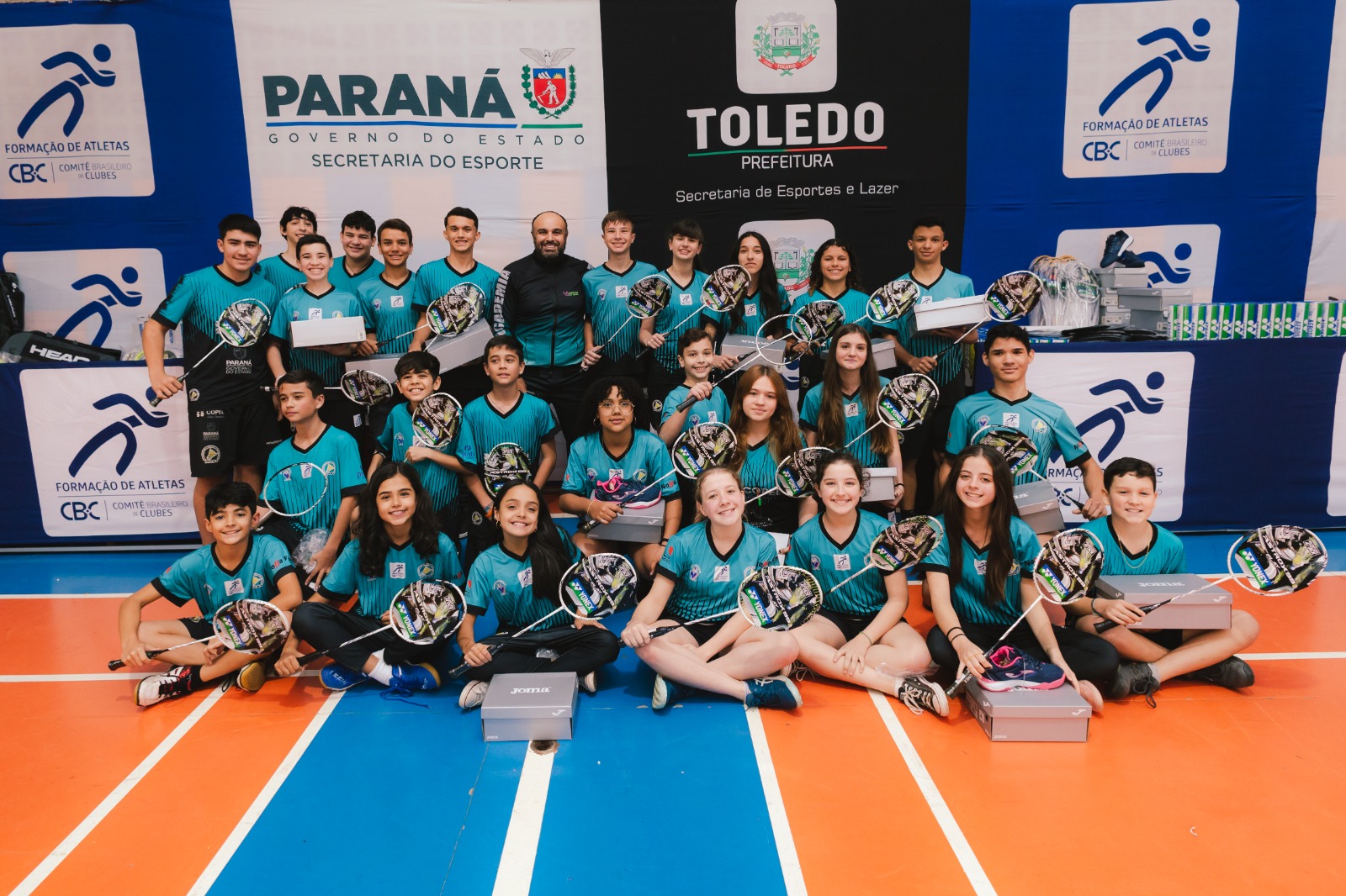 Associação Amigos do Badminton Toledo PR realizam entrega de